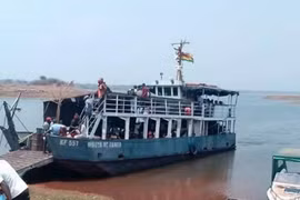 Phà chở quá tải lật úp trên hồ ở Zimbabwe, 15 người tử vong