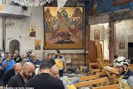 Đánh bom tại nhà thờ ở Syria, hơn 80 người thương vong