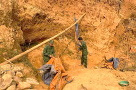 Truy quét 'điểm nóng' đào đãi vàng trái phép tại Huế