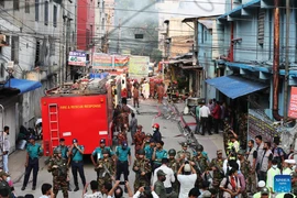 Toàn cảnh vụ cháy nhà máy ở Bangladesh, ít nhất 16 người chết