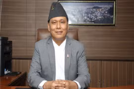 Người được chọn làm lãnh đạo chính phủ lâm thời Nepal là ai?