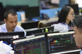 Chiến sự Trung Đông có tiếp tục 'phủ bóng' chứng khoán tuần tới?