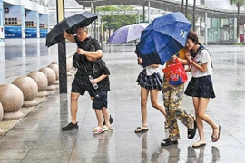 Thành phố ở Trung Quốc sơ tán hàng chục nghìn người vì bão Kajiki