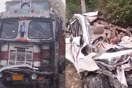 Ô tô va chạm xe tải, gia đình 5 người thiệt mạng