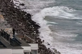 Chile sơ tán 1,4 triệu người trước nguy cơ sóng thần