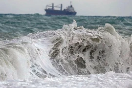 Trung Quốc ban hành cảnh báo sóng thần sau động đất ngoài khơi Nga