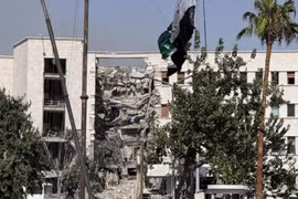 Israel tấn công trụ sở Bộ Quốc phòng Syria ở Damascus