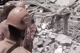 Sập nhà ở Indonesia, hơn 80 người thương vong