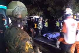 Xe buýt lao xuống vực sâu, hơn 30 người thương vong