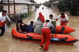 Bão lũ khiến nhiều người thiệt mạng, mất tích ở Iran