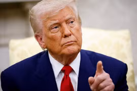 Tổng thống Trump kêu gọi mọi người sơ tán khỏi thủ đô Iran