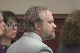 Đầu độc vợ tử vong, nam nha sĩ lĩnh án tù chung thân