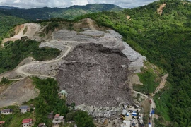 Hiện trường vụ sập núi rác ở Philippines, nhiều người thương vong