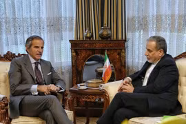 Ngoại trưởng Iran gặp Tổng giám đốc IAEA trước thềm đàm phán với Mỹ