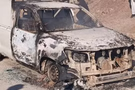 Xe cảnh sát bị phục kích ở Pakistan, 5 người thiệt mạng