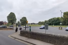 Đạp nhầm chân ga, vợ tông trúng khiến chồng tử vong