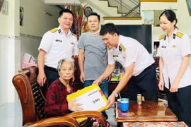 Vùng 3 Hải quân tổ chức nhiều hoạt động tri ân Ngày Thương binh - Liệt sĩ 27/7