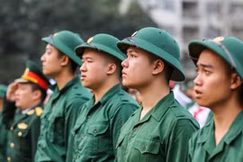 Bộ Quốc phòng không gọi nhập ngũ người bị viễn thị, cận thị trên 1,5 diop