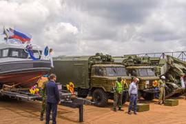 Nga mở rộng hợp tác quân sự với Uganda, viện trợ hơn 53 triệu USD vũ khí