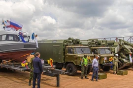 Nga mở rộng hợp tác quân sự với Uganda, viện trợ hơn 53 triệu USD vũ khí