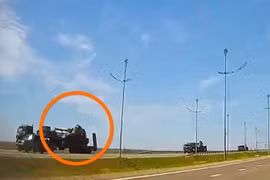 Nga bất ngờ di dời lực lượng quân sự chủ lực quy mô lớn từ Crimea tới Sumy