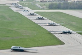 Máy bay ném bom chiến lược B-2 của U.S. Air Force