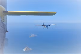 Huấn luyện bay phục vụ diễu binh trên biển