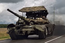 Xe tăng T-72B3 với gói nâng cấp giáp năm 2022 và hệ thống phòng vệ chủ động Arena