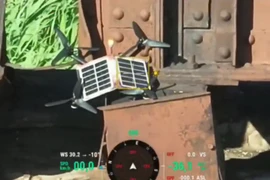 UAV Nga gắn pin năng lượng mặt trời nằm chờ phục kích quân Ukraine