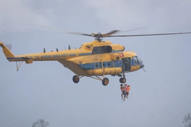 Quân đội sẵn sàng bay cứu hộ, ứng phó mưa lũ tại Nghệ An