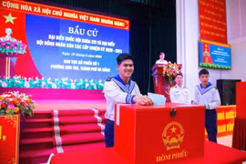 Cán bộ, chiến sĩ Vùng 3 Hải quân tham gia Ngày hội non sông