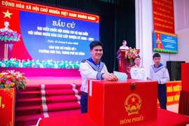 Cán bộ, chiến sĩ Vùng 3 Hải quân tham gia Ngày hội non sông