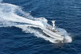 Tàu không người lái Ukraine tung chiêu mới 