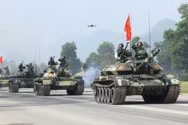 Tận mắt dàn khí tài hiện đại của Quân đội tham gia tổng hợp luyện diễu binh Quốc khánh 2/9