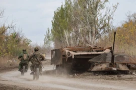 Tại sao Nga thọc sâu nhanh, nhưng để Ukraine phản công dễ dàng?