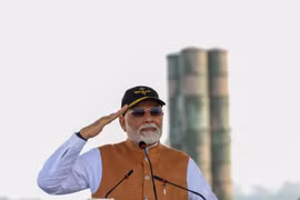 Thủ tướng Ấn Độ đánh giá cao tổ hợp S-400 do Nga sản xuất