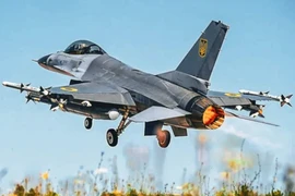 Ukraine lại làm rơi F-16, phi công nhảy dù thành công