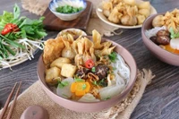 Phở chay, đậu phụ sốt cà chua lọt top ngon nhất châu Á