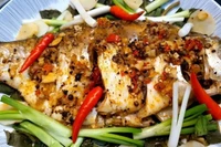 Cá mè giàu dinh dưỡng, nhưng nhóm người này hạn chế ăn