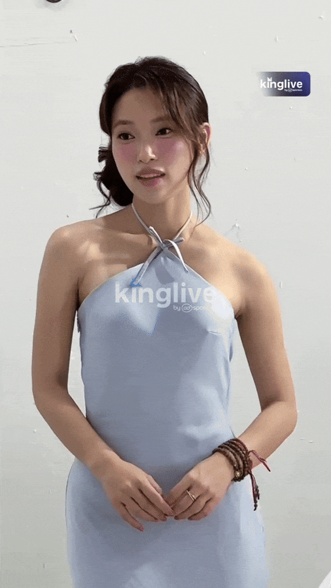 Đặc biệt, điều khiến dân tình bàn tán không ngớt chính là nhan sắc có phần lạ lẫm của Khánh Vy. Thậm chí, nhiều người còn không ngần ngại khẳng định nữ MC mới can thiệp thẩm mỹ.
