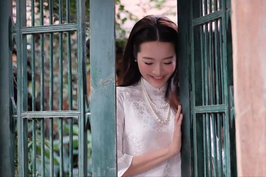 Karen Nguyễn diện áo dài đẹp miễn chê, khoe nhan sắc ngày càng mặn mà