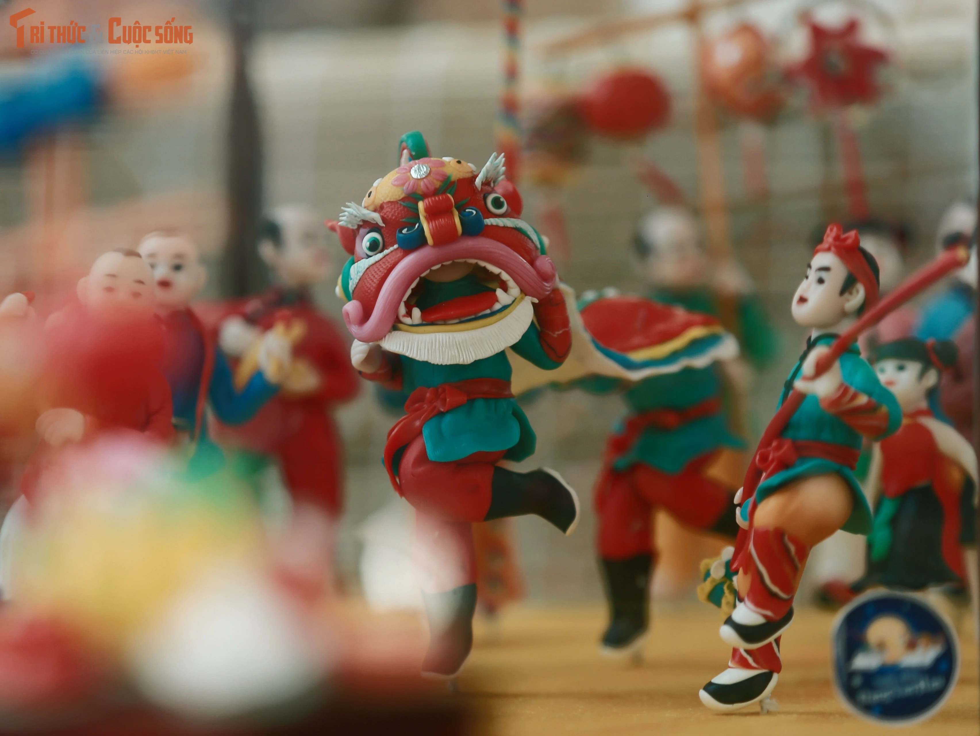 [GALLERY] Tò he níu chân du khách giữa chợ Trung thu phố cổ Hàng Mã