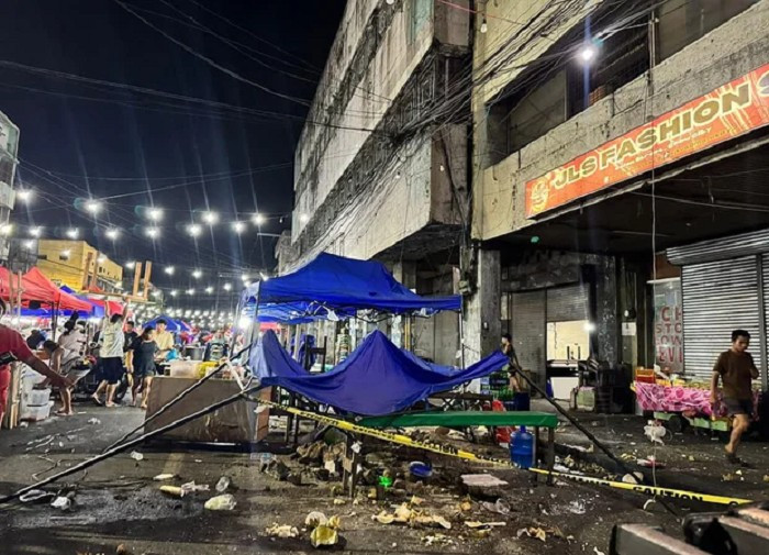 Lực lượng cứu hộ Philippines đã nỗ lực tìm kiếm những người vẫn bị mắc kẹt hôm 1/10. Ảnh: Anadolu.