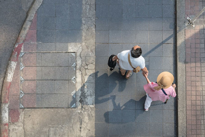 Bangkok, thủ đô và là thành phố lớn nhất của Thái Lan, được biết đến với sự kết hợp độc đáo giữa văn hóa truyền thống và hiện đại. Dưới đây là một số bức ảnh chụp từ trên cao về cuộc sống ở thủ đô Bangkok. (Nguồn ảnh: BP)