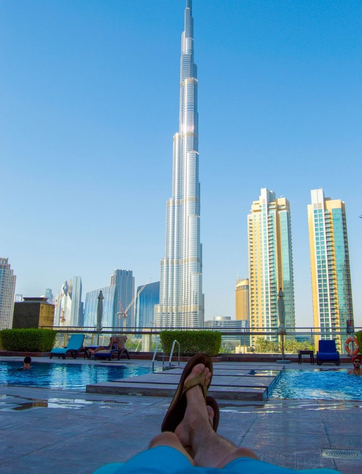 Burj Khalifa là tòa nhà cao nhất thế giới, được khánh thành vào năm 2010.