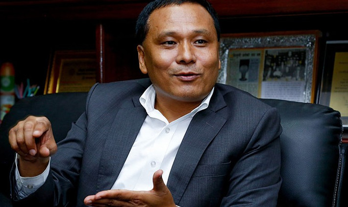 Ông Ghising bắt đầu sự nghiệp chuyên môn tại Cơ quan Điện lực Nepal (NEA) vào năm 1994 và liên tục thăng tiến qua các cấp bậc. Ảnh: Khabar.