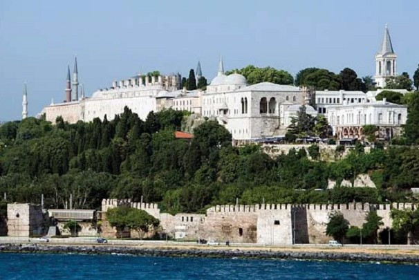 Bảo tàng Topkapi tại Istanbul là nơi lưu giữ một trong những viên kim cương lớn nhất thế giới. Ảnh: britannica.