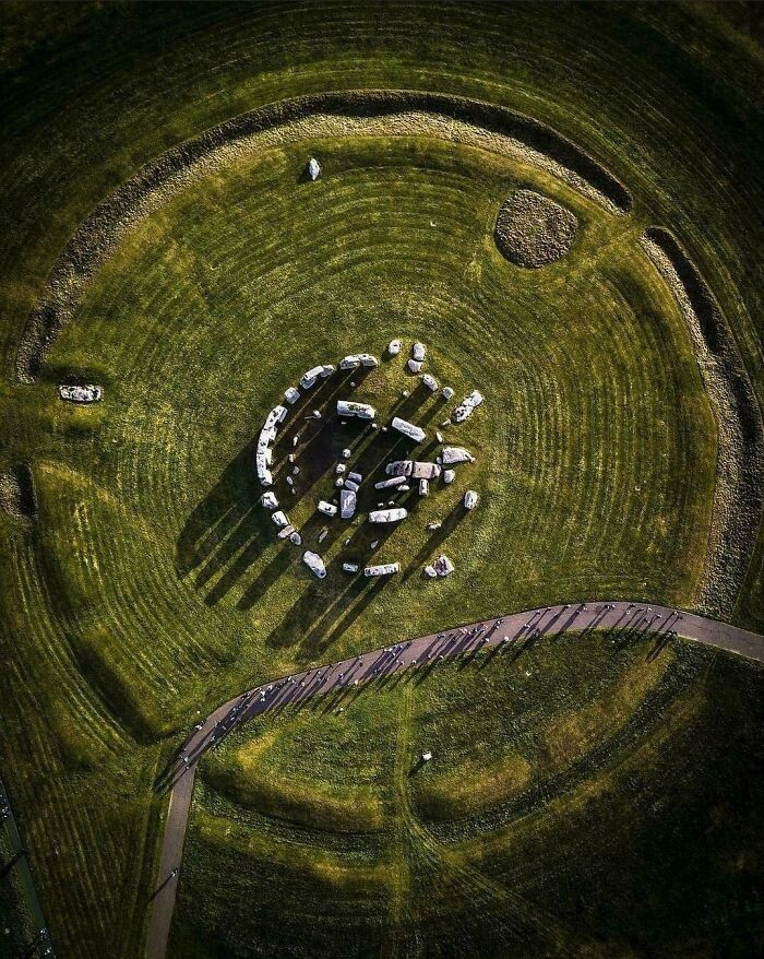 Stonehenge (Anh) nhìn từ trên cao.
