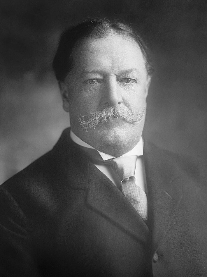 Theo List25, Tổng thống Mỹ William Howard Taft đã yêu cầu xây dựng phiên bản đầu tiên của Phòng Bầu dục trong Nhà Trắng vào năm 1909. Ảnh: Wikipedia.