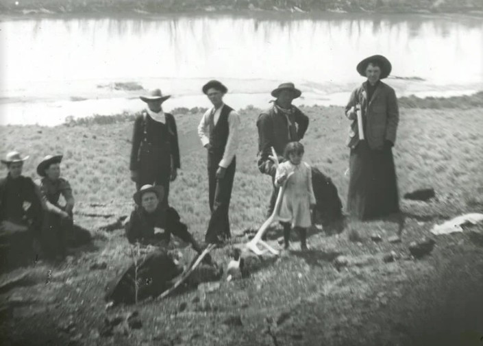Một đoàn đi săn tại Công viên quốc gia Yellowstone vào cuối thế kỷ 19.